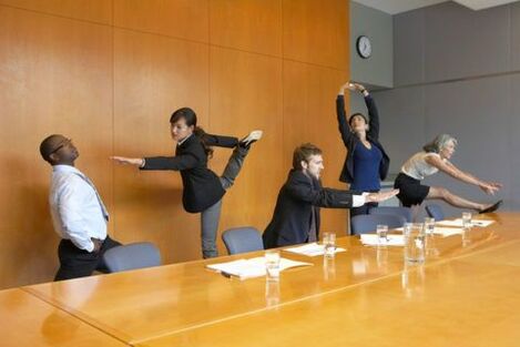 Exercise to disassemble the lumbar spine